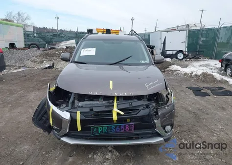 2016 Mitsubishi Outlander Sel z USA, uszkodzony, nr VIN JA4AZ3A35GZ062773